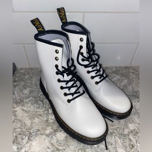 NEW Dr. Martens Zavala Combat Boots Ankle Leather White Black Womens Size 7
